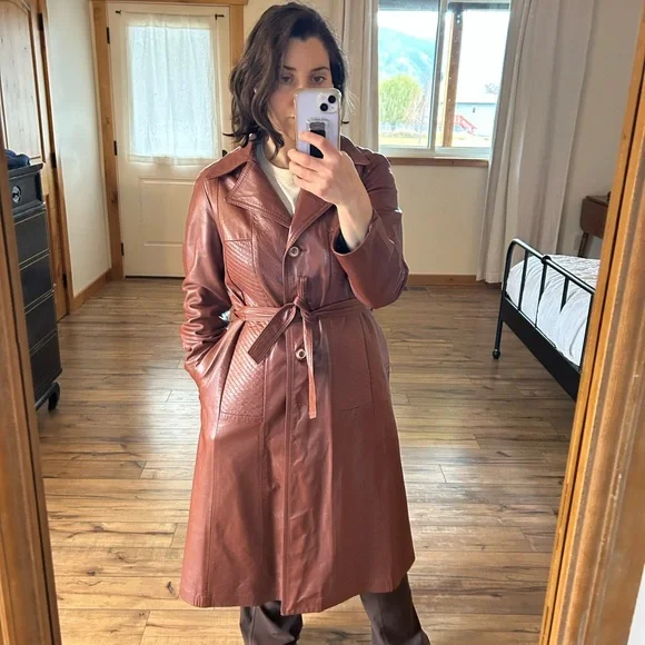 Vintage Genuine Leather Trench Coat — Brown (Fits Like Size 6) - Picture 8 of 8